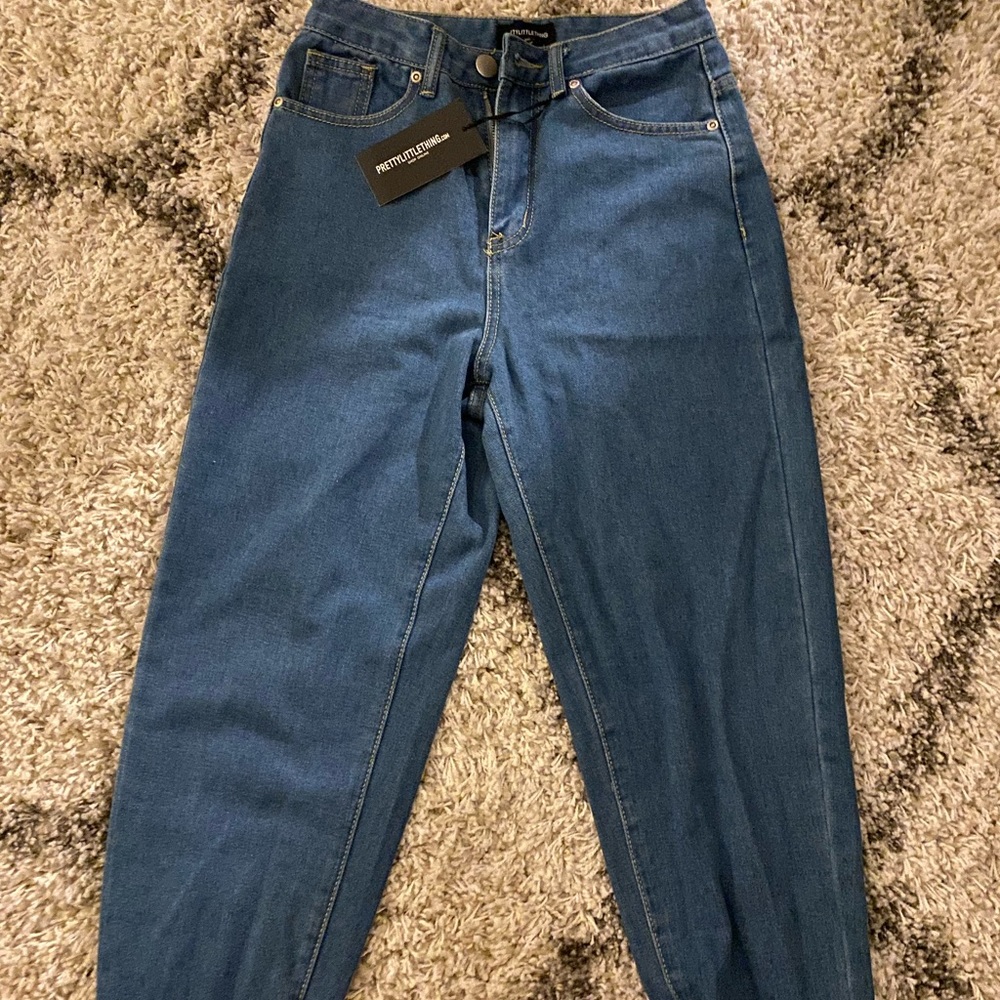 Pretty Little Thing Basic Turn-up Mom Jeans